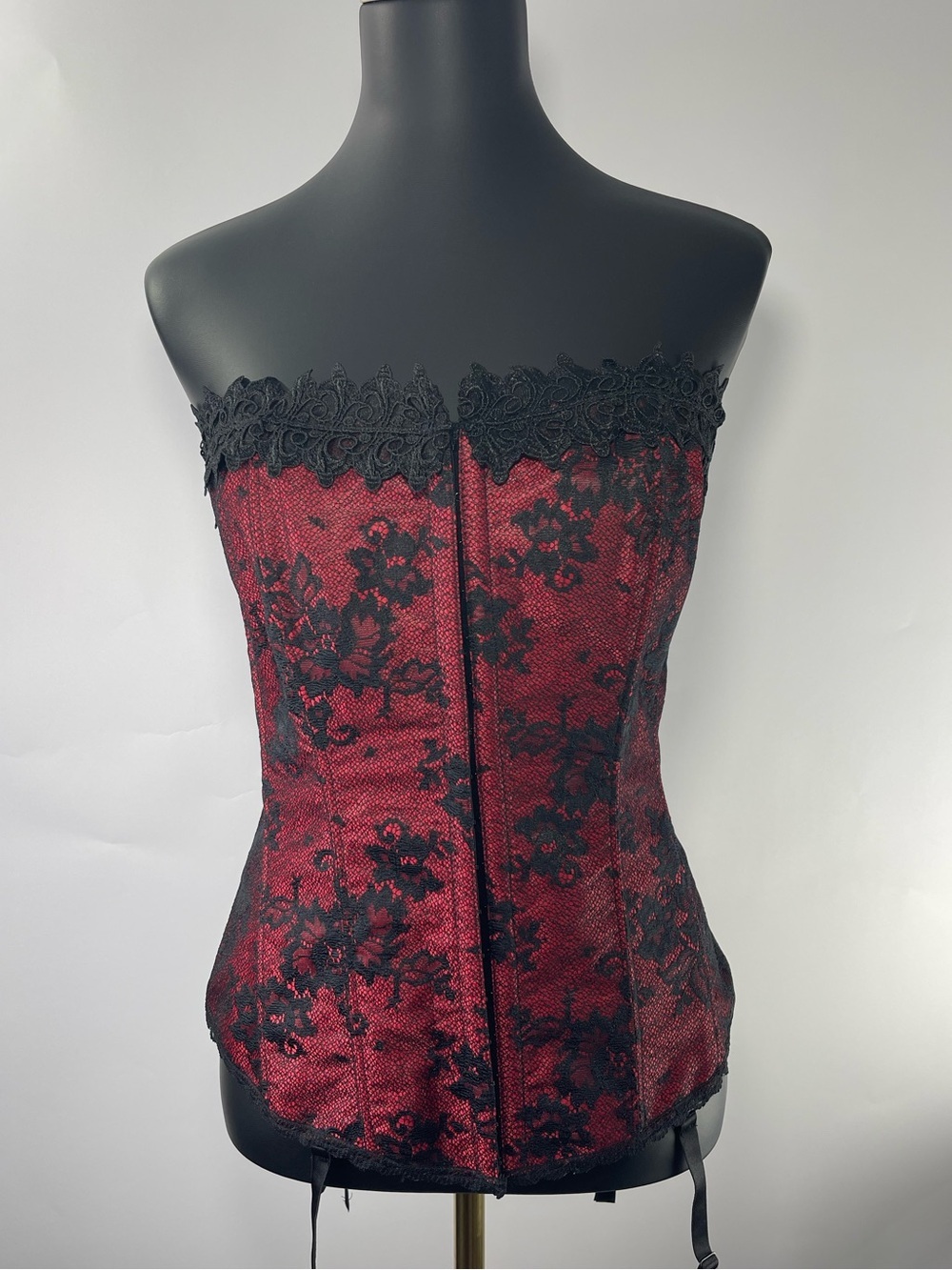 Vintage Frederick’s of Hollywood Y2K Corset Size 42 Bustier Red Satin Black Lace